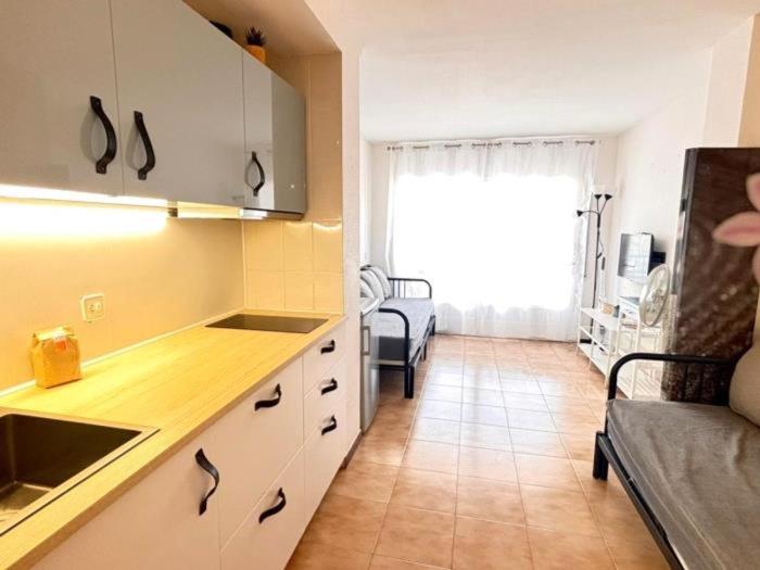 Estudio en Santa Margarita con Piscina, Cerca del Centro de Roses y Playa - HISP-312-27