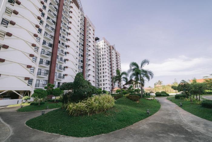 Instaworthy 1BR unit at Royal Oceancrest Mactan