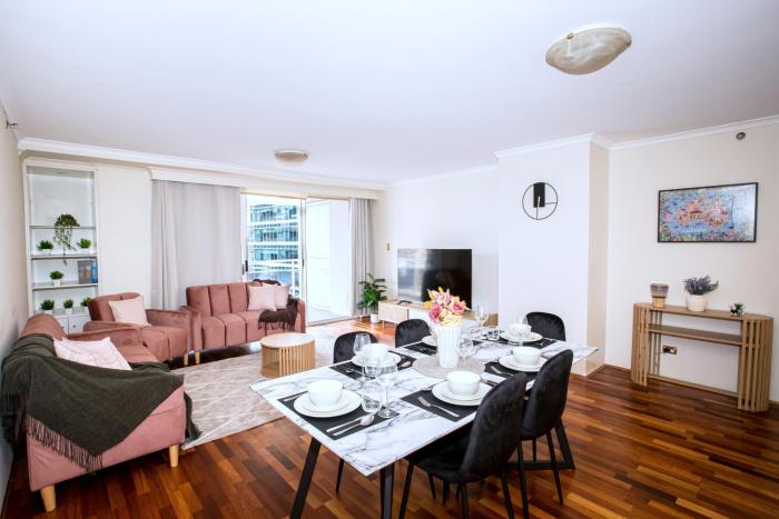 Heart of CBD - Darling Harbour - Chinatown - 3BR & Parking