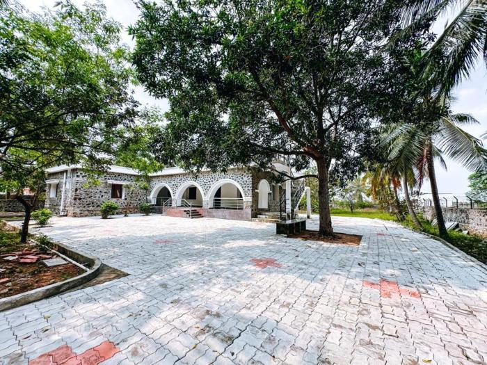 rxza villa ecr