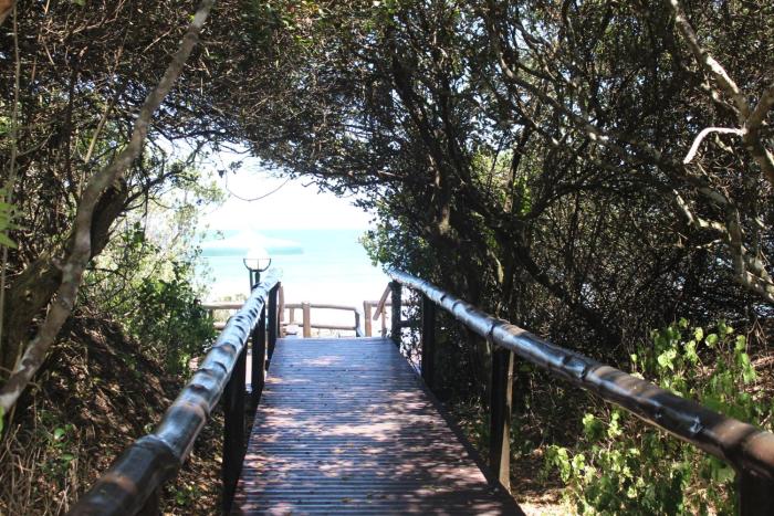 Oyster Catcher Retreat - Glen Stewart
