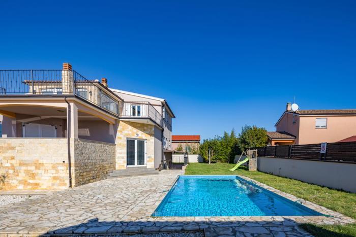 Oasis Jadreski Pool Residence