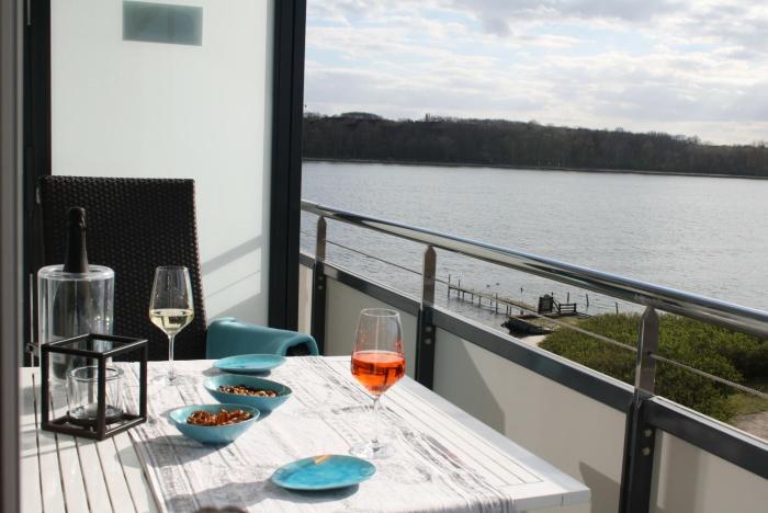 Quiet Coast - Stw 7-3-28