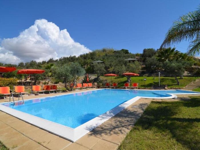 Apartment Ibiscus by Interhome