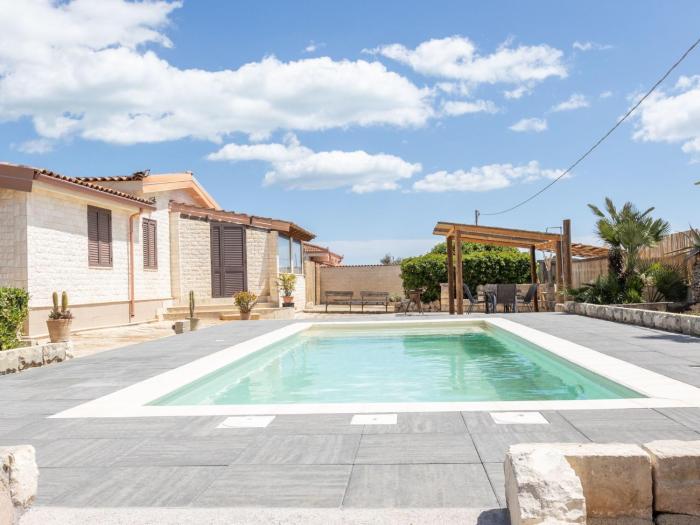 Holiday Home Villa Scrusciu Ri Mari- privater Pool- Noto by Interhome