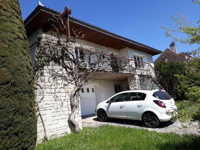Maison familiale près de Rocamadour avec jardin et wifi - FR-1-828-9