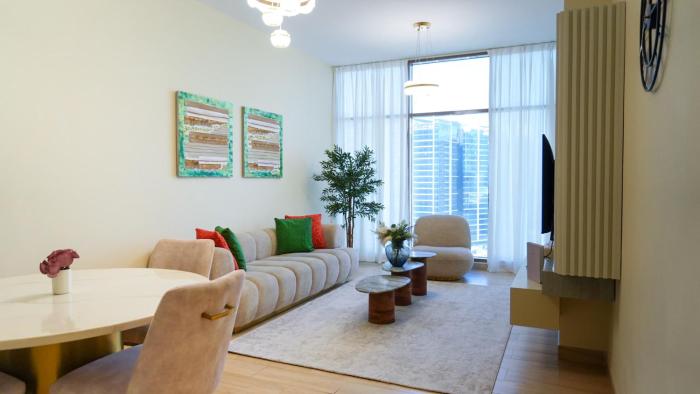 Modern 3BR Full Canal & Burj Khalifa View 2