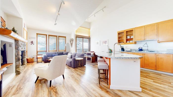 Snowcreek V #777 condo