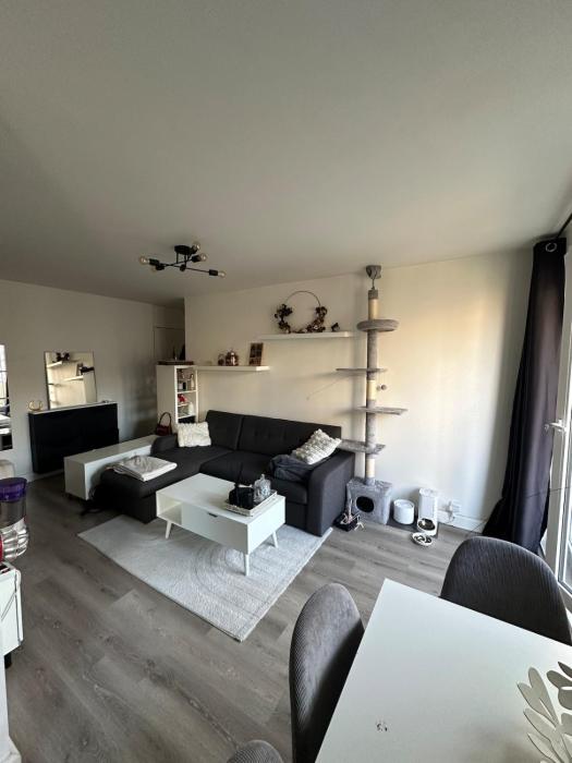 Superbe appartement au pied du RER A et U Arena