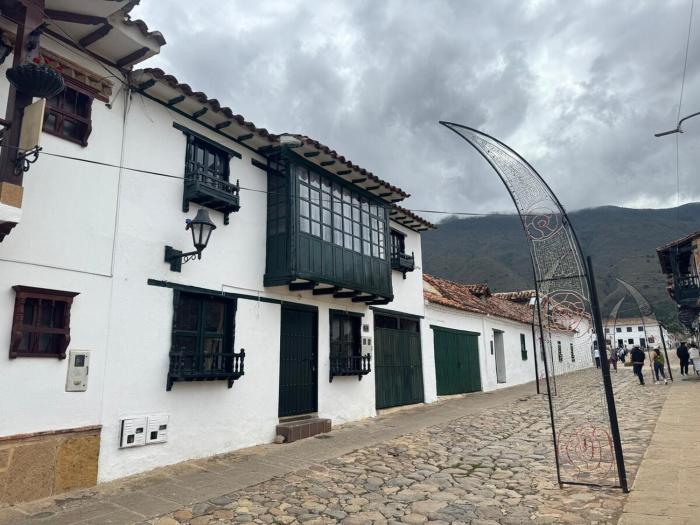 Casa Herencia - Tú hogar en la plaza principal