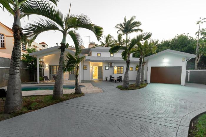 Cozy Coastal Villa Troux Aux Biches