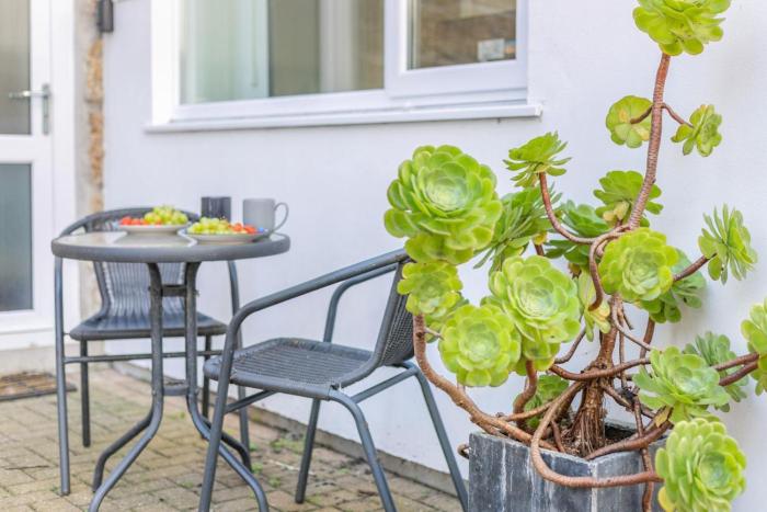 2 Bed in St Ives oc-trev2