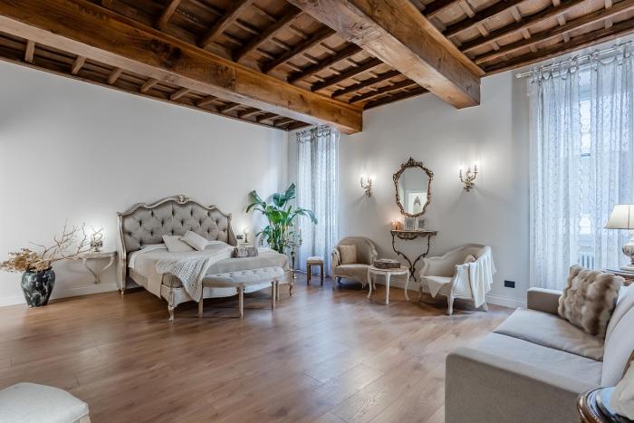 Trevi Fountain Elegant Apartment