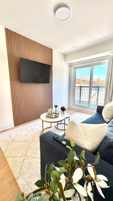 Sapphire Luxury 1BR Plus Sofa Bed Apartment