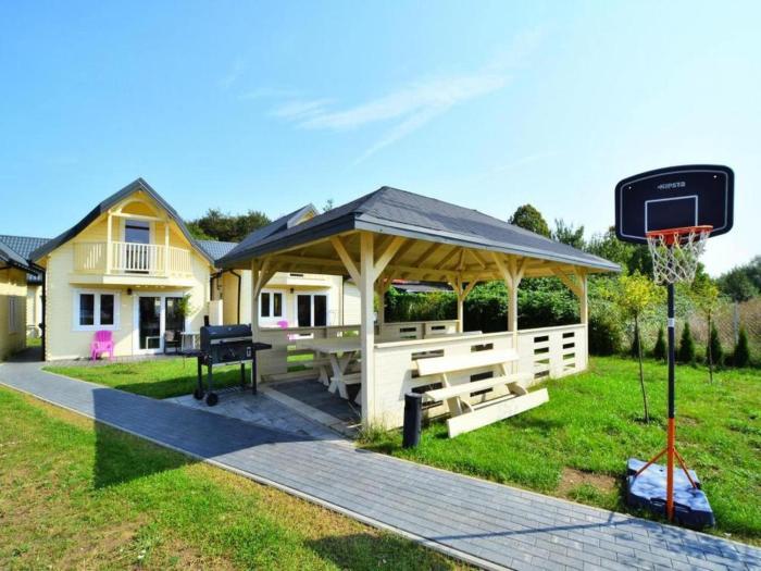 Single-story holiday home, pool, sauna, whirlpool