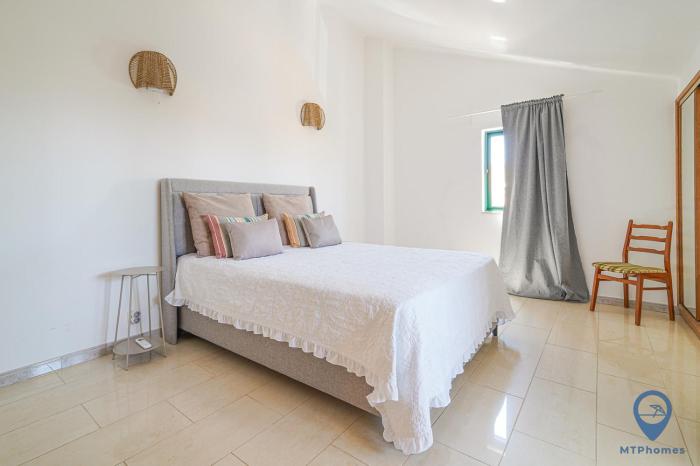 Casa Joana by MTPhomes