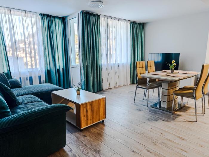 Балкан Тауър ЛУКСЪРИ ЛИВИНГ 26