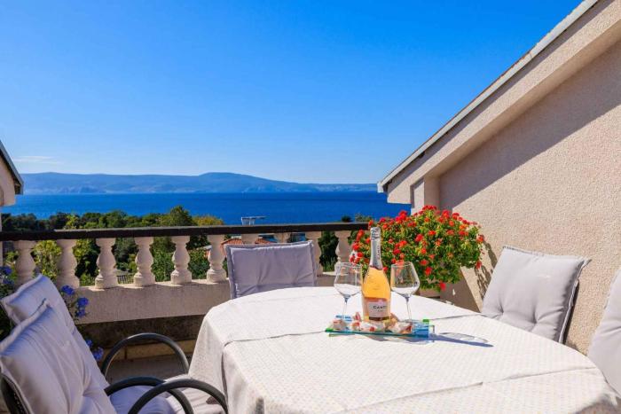 Apartment near Beach in Novi Vinodolski 54913