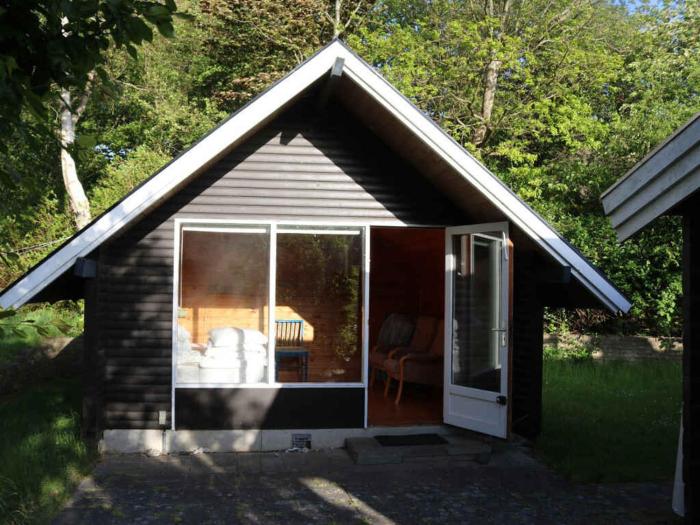 Nature Oasis With Private Lake Near Beach