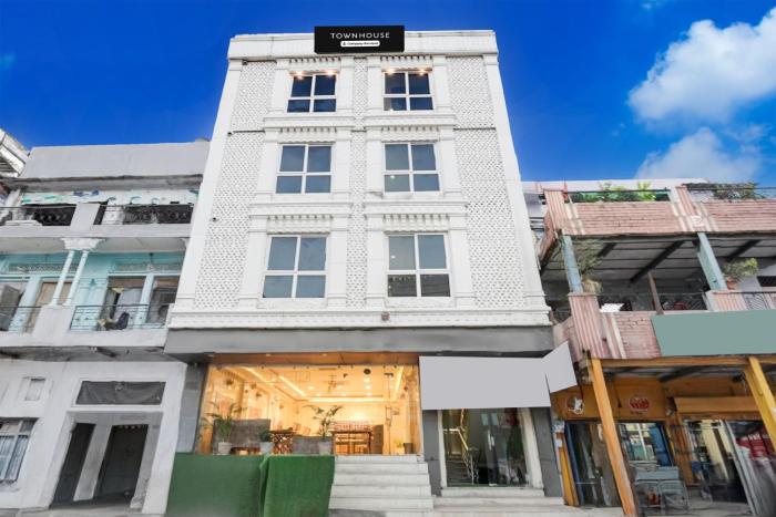 Townhouse Kali Ghat Prayagraj Formerly Ramesh Palace