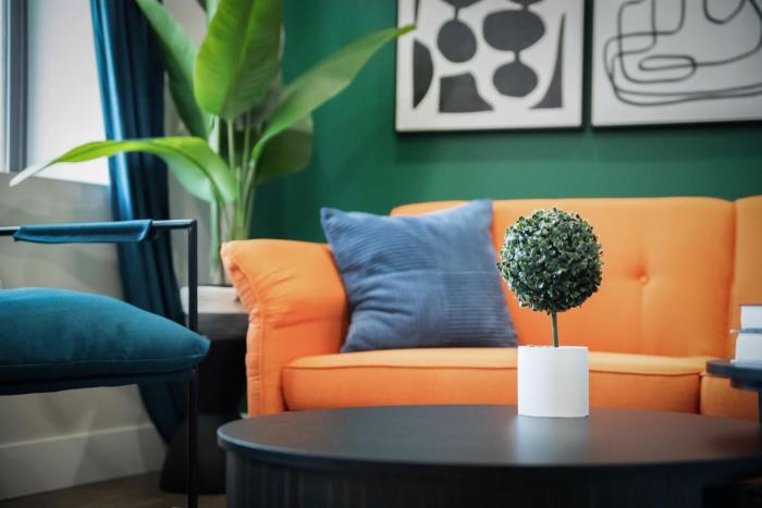 Stunning 2BR-1B Apt+Mins to Zoo& DT+HD Projector