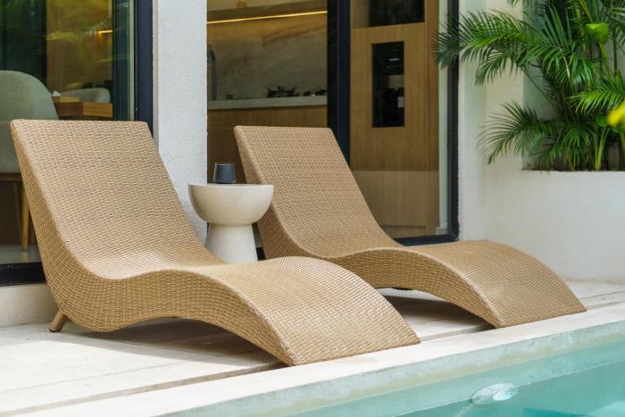 Romantic Private Pool Villa Walk to Eat Street