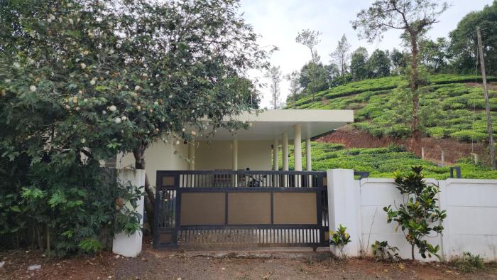 Bears Lair - Pet-Friendly 2BHK Chembra Peak View