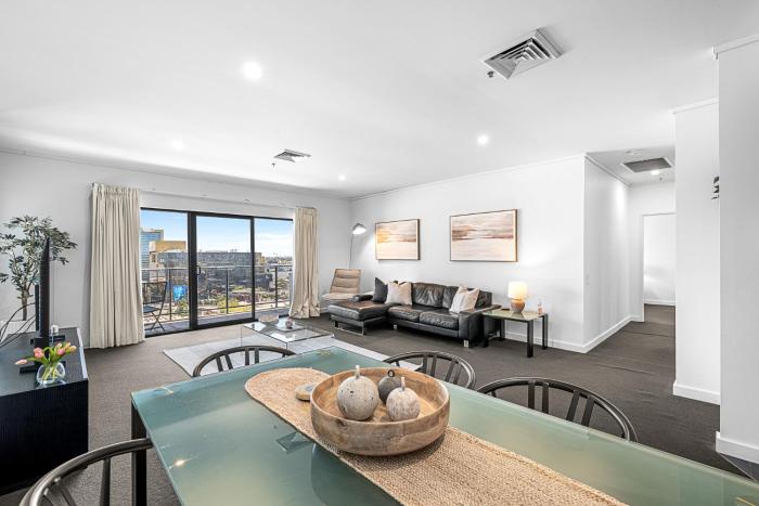 Barrack Street City Pad 2br 2 Bth