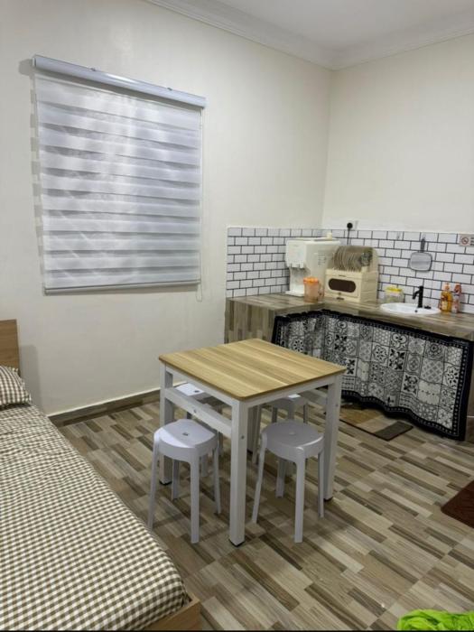 Tok Karl Roomstay Ijok