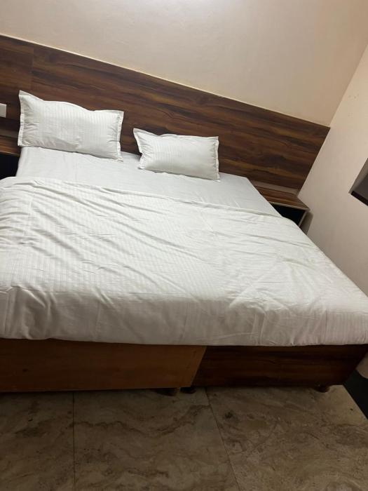 Raunak residency