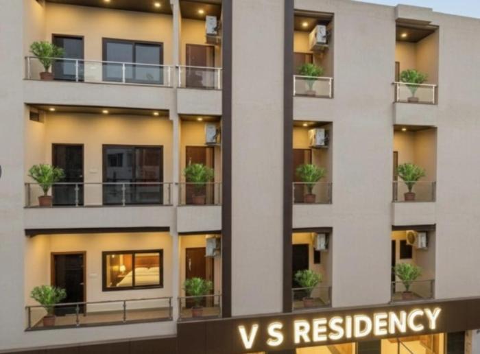 Hotel VS Residency