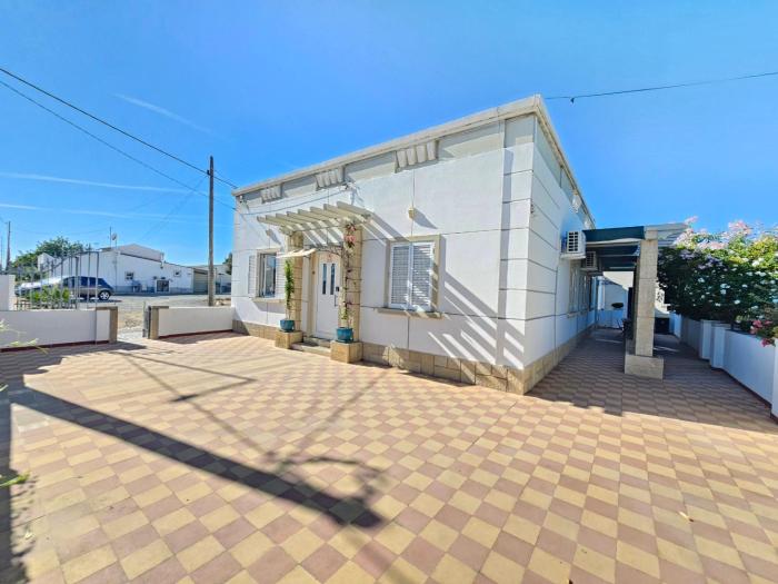 Blife Salinya private house