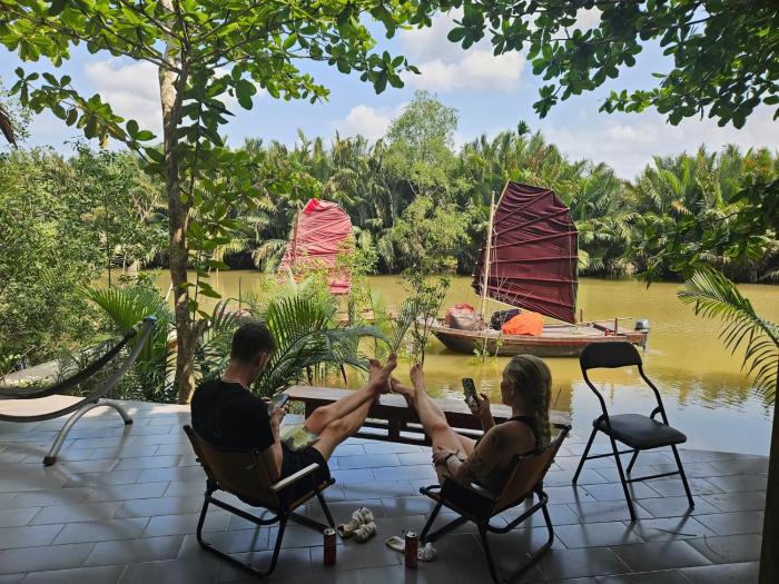 Comfy Riverside Mekong homestay Ben Tre
