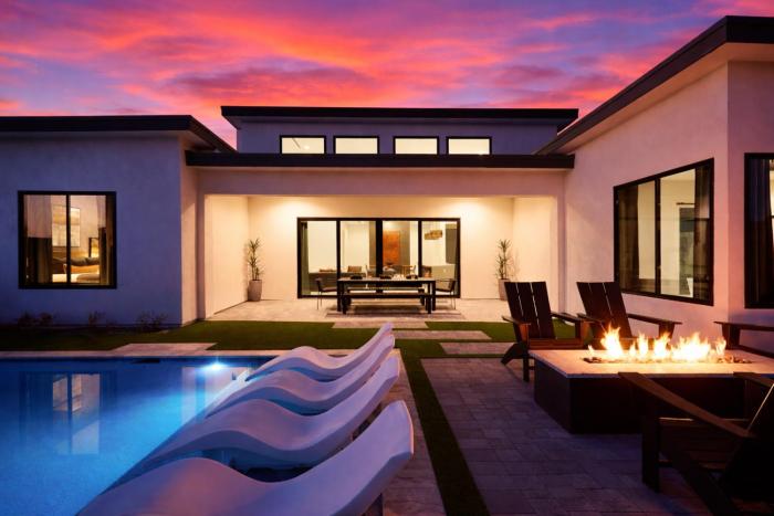 Luxe - Solstice Retreat - Heated Pools - 2 Homes