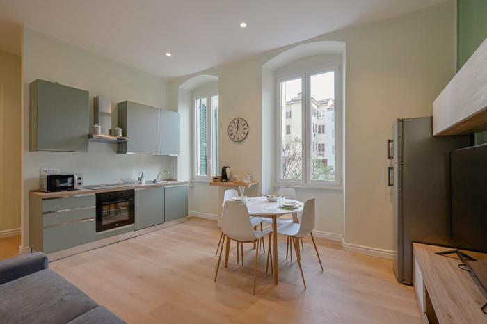 GuestHost - One step away from the historic center Lovely Flats