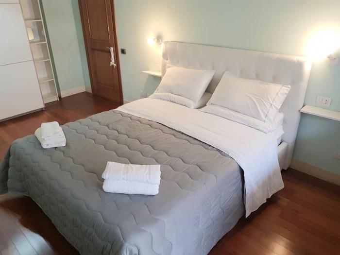 Appartamento Luminoso Roma EUR WiFi Veloce Metro Vicina