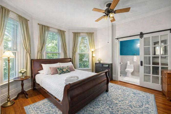 Tranquil Retreat amidst Clifton & Crescent Hills Vibrant Energy