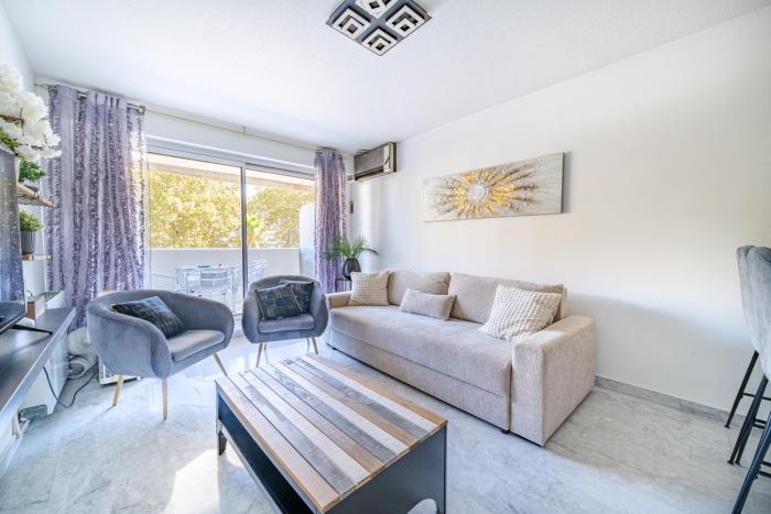 Superbe 3 pieces Nice 100m de la mer