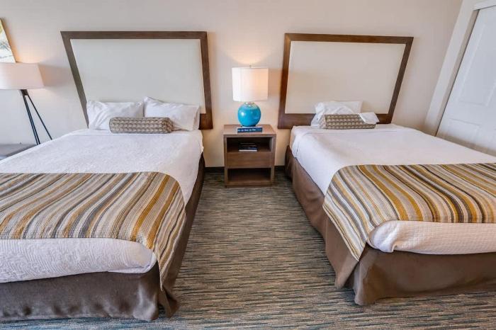 Breathtaking Ocean View Condo, Coral Beach Resort!