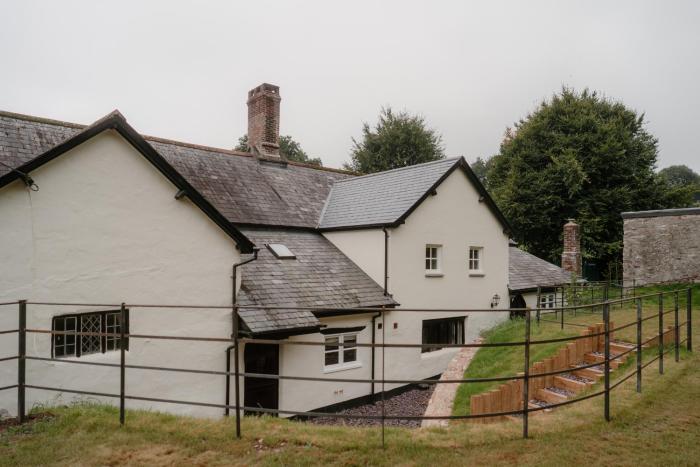 Holwell Farmhouse