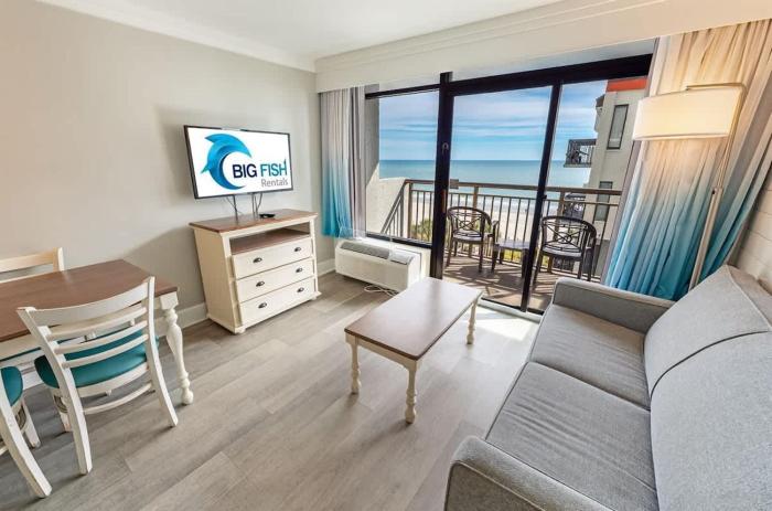 New Remodeled, Grand Cayman 662, Nice Decor,Pools!