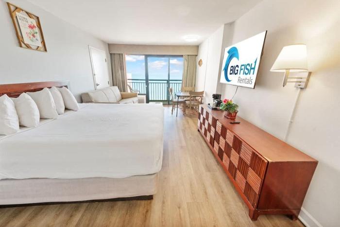 Studio Sand Castle South,Direct Ocean View, Pools!