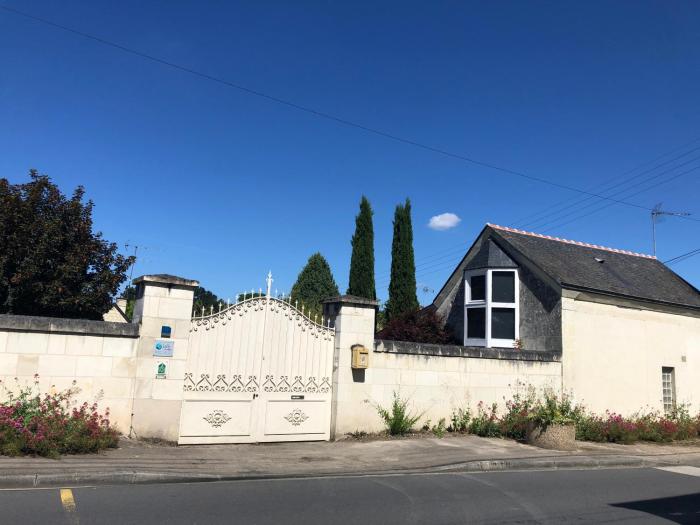 GITE LESCALE à FONTEVRAUD