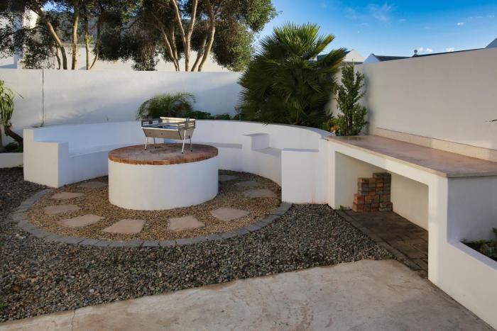 4 On Blue, Langebaan, 6-Sleeper