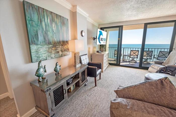 NEW 2BR - Direct Oceanfront in Private Arcadian I