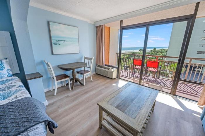 Newly Added Direct Oceanfront Caravelle-Pools!