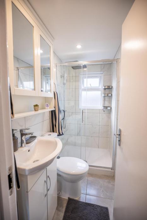 Cozy 2 Bed Flat in Town Centre