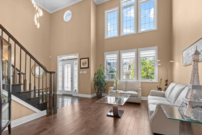 Maple Heights - Stunning Home in West Ottawa