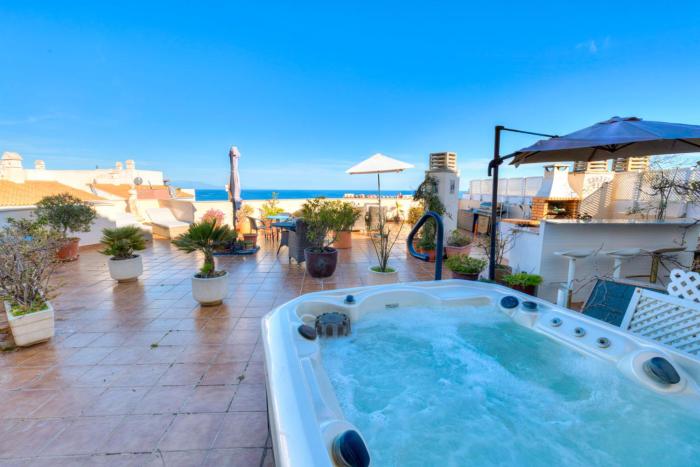 Penthouse Casa Alemania with Jacuzzi