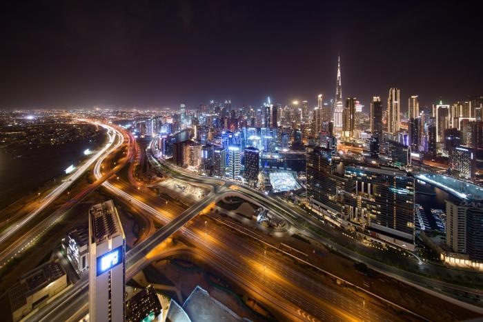 BurjKhalifaViews,1BHK, High Floor, Damac Paramount Tower B
